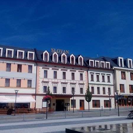 Hotel Slovan เยเซนิค ภายนอก รูปภาพ