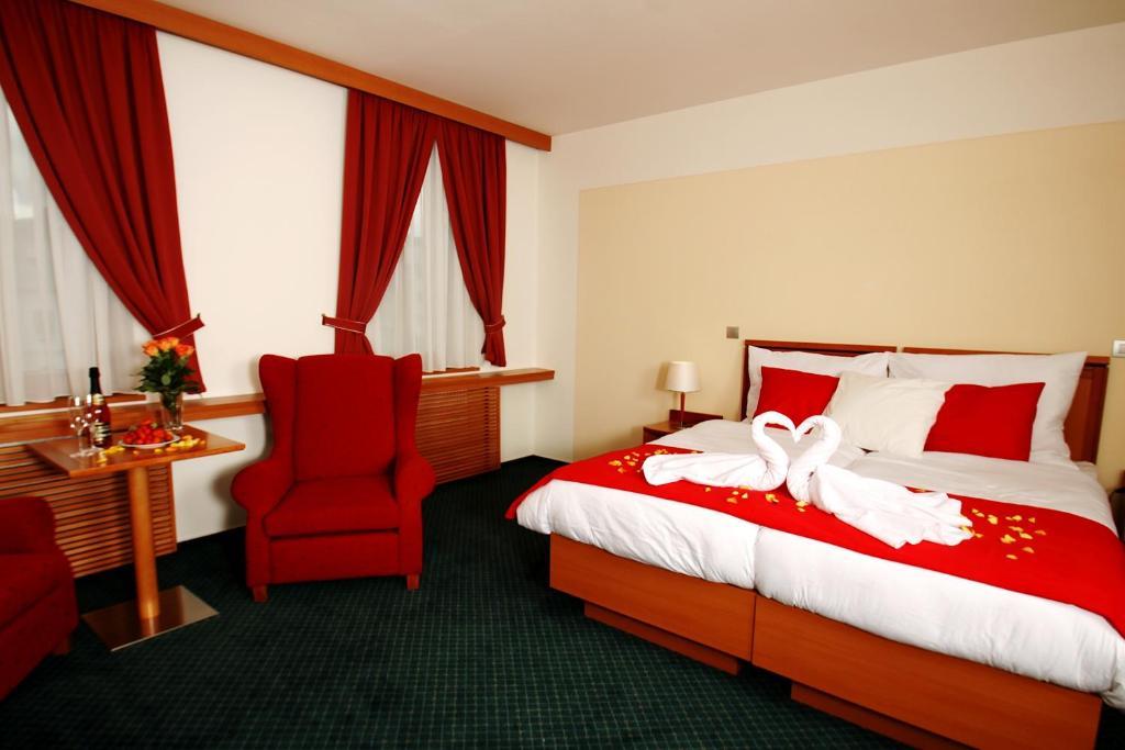 Hotel Slovan เยเซนิค ห้อง รูปภาพ