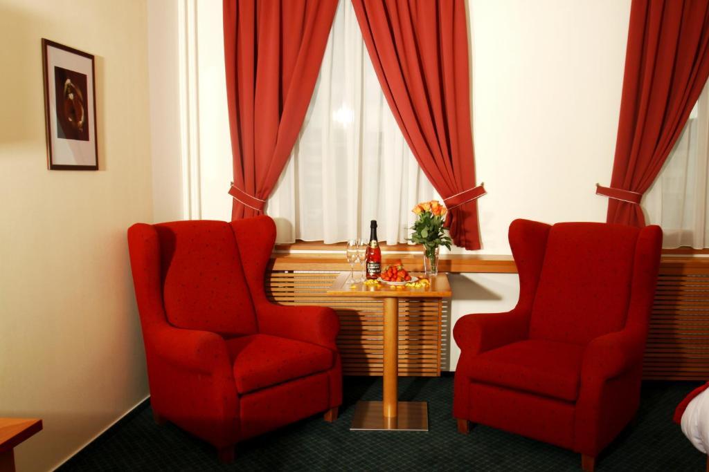 Hotel Slovan เยเซนิค ห้อง รูปภาพ