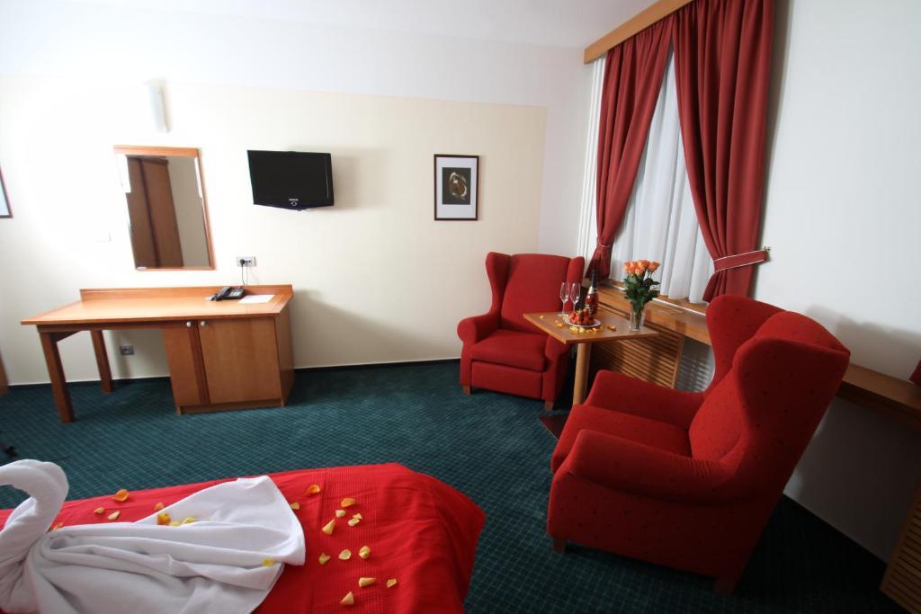 Hotel Slovan เยเซนิค ห้อง รูปภาพ