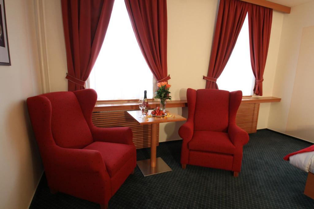 Hotel Slovan เยเซนิค ห้อง รูปภาพ
